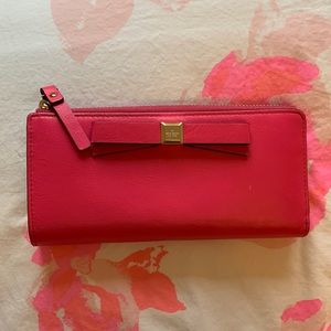 Like new Kate Spade zip wallet